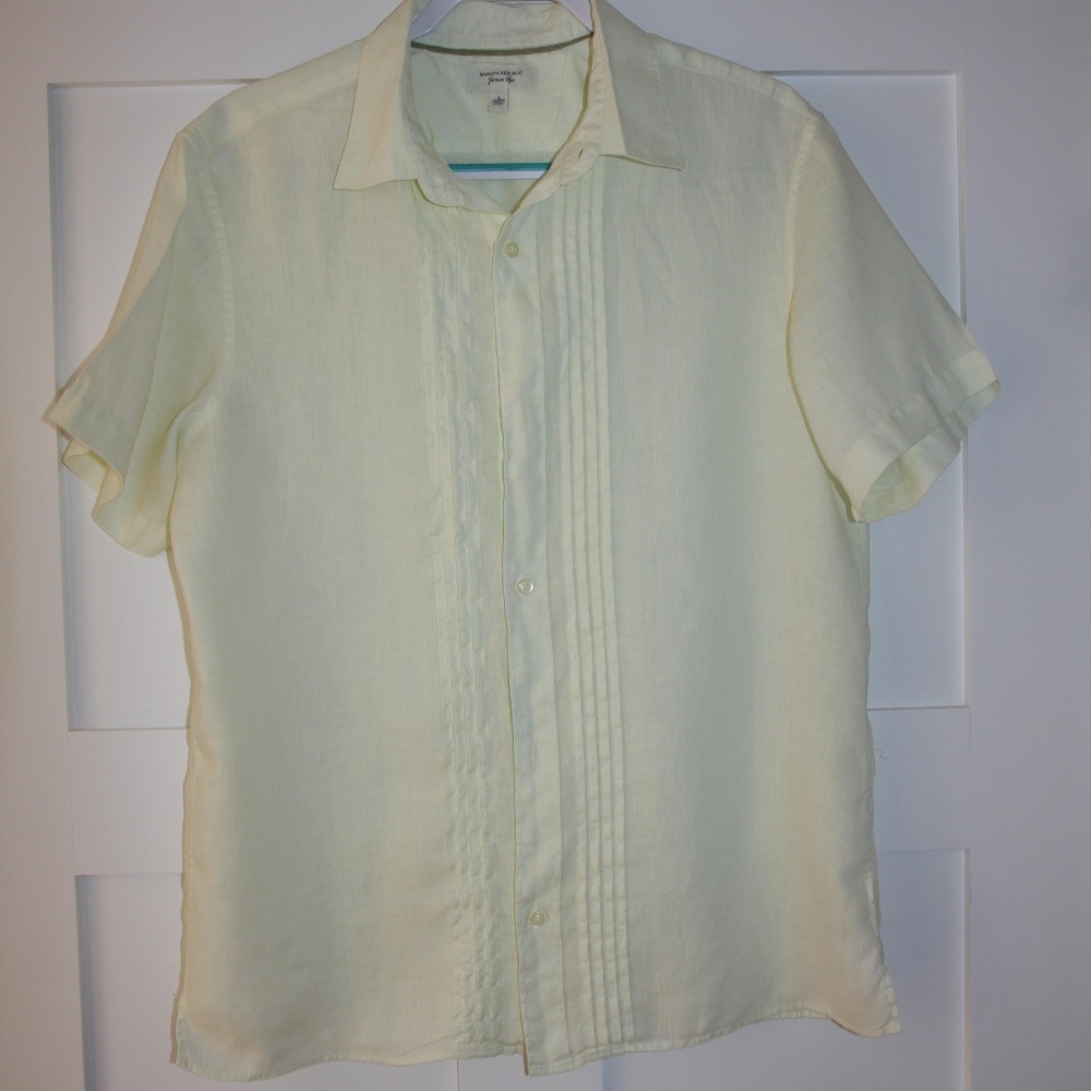 Banana Republic Men's Linen Short Sleeve Shirt
